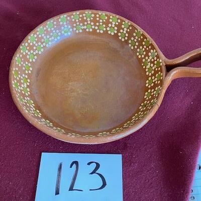 Lot 123 - Pottery small skillet