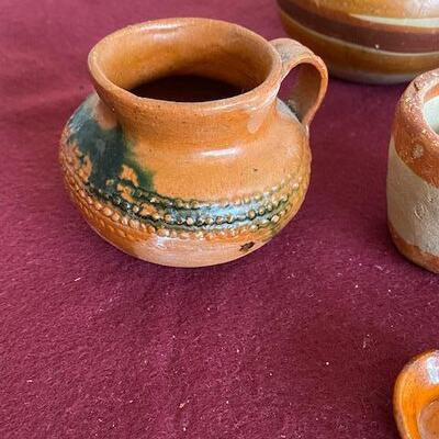 Lot 127 - Pottery 
