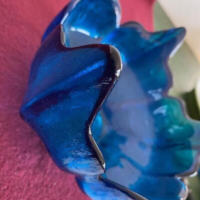 Lot 133 - Vintage Viking Glass Lotus Bowl
