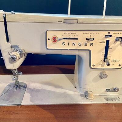 Lot 7: Singer Sewing Machine