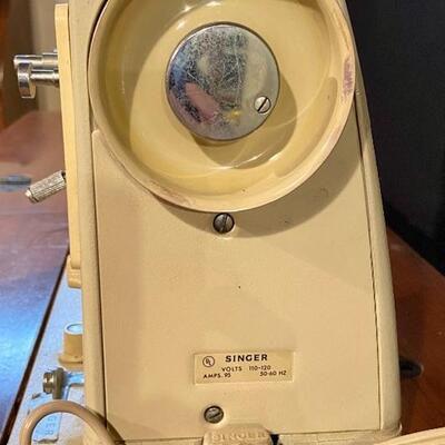 Lot 7: Singer Sewing Machine