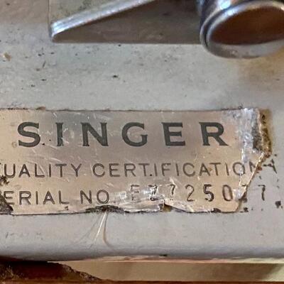Lot 7: Singer Sewing Machine