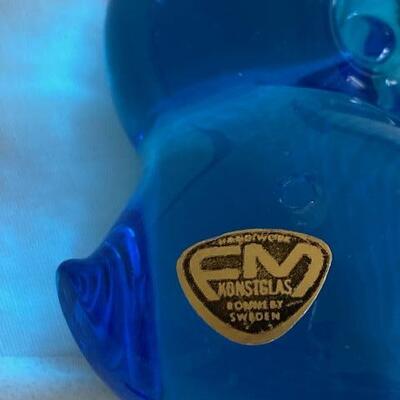 Lot 135 - Konstglas Sweden Bluebird
