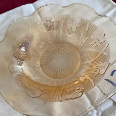 Lot 136 - Depression Glass bowls