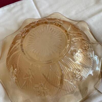 Lot 136 - Depression Glass bowls