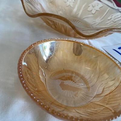 Lot 136 - Depression Glass bowls