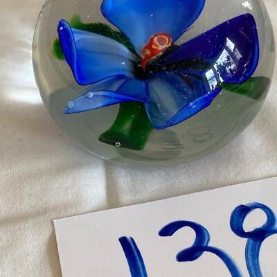 Lot 138 - Blown Glass Paperweight