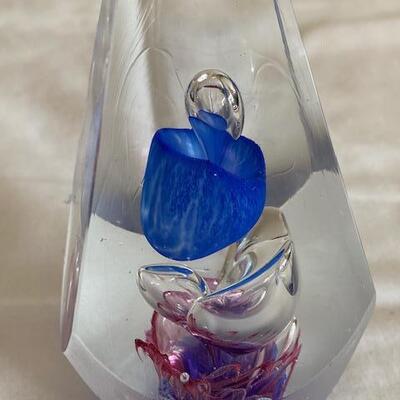 Lot 140 - Blown Glass Paperweight