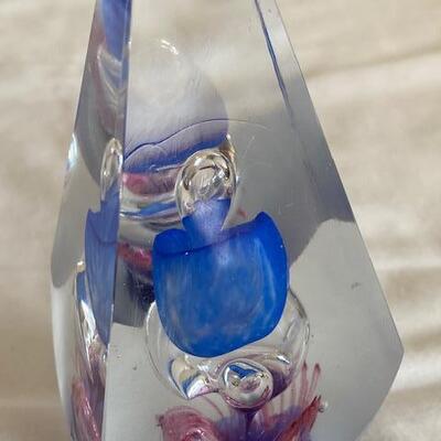 Lot 140 - Blown Glass Paperweight