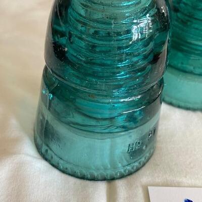 Lot 141 - 2 Vintage Hemingray Insulators