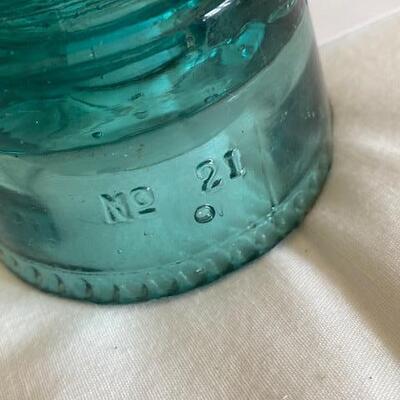 Lot 141 - 2 Vintage Hemingray Insulators