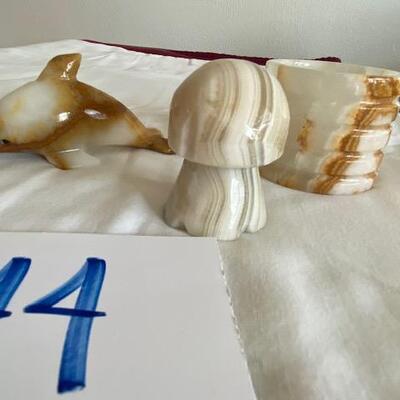 Lot 144 - Quartz figures 