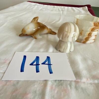 Lot 144 - Quartz figures 