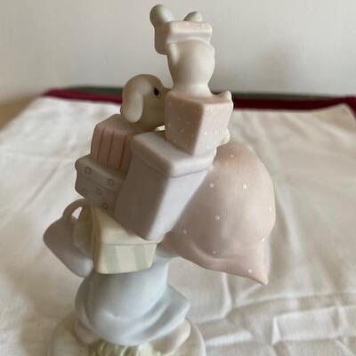 Lot 145 - Jonathan & David, Bundles of Joy Figurine