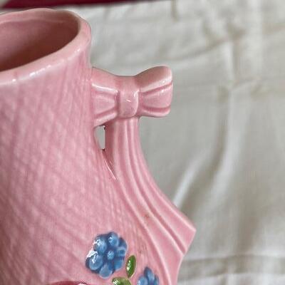 Lot 153 - Pink Lefton Vase