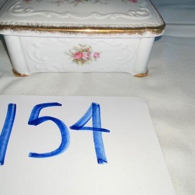 Lot 154 - China box Paragon, Victoriana Rose