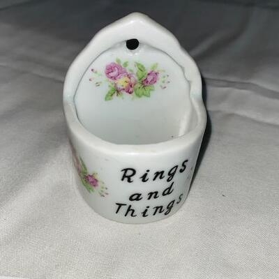 Lot 156 - Vintage Ring Holder