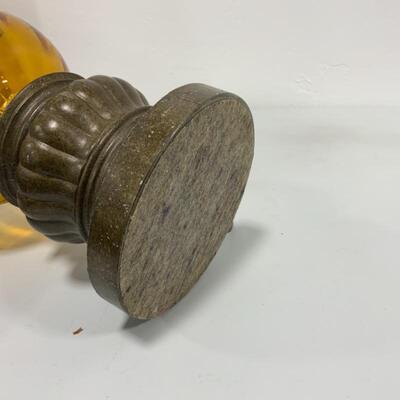 .142. VINTAGE | Amber Glass Eagle Lamp