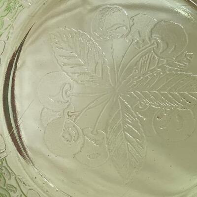 Lot 163 - Depression Glass, lt green bowl