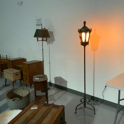 .145. ANTIQUE | Indoor Street Floor Lamp 