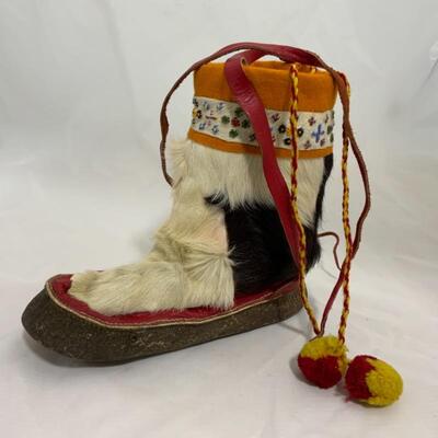.165. VINTAGE | Native Alaskan Made | Mukluks | 1952 