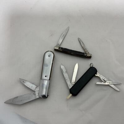 .174. Three Pocket Knives