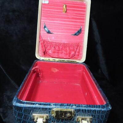 Vintage carring case