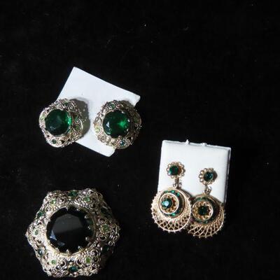 Green stone jewelry 