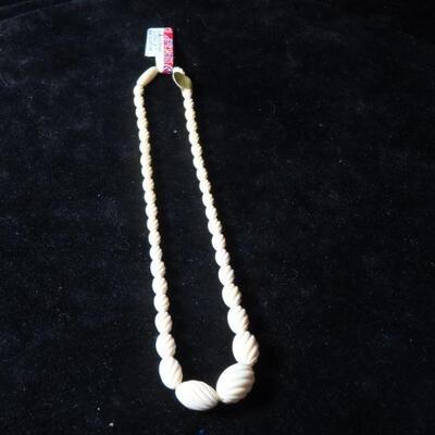 Antique Ivory necklace 18