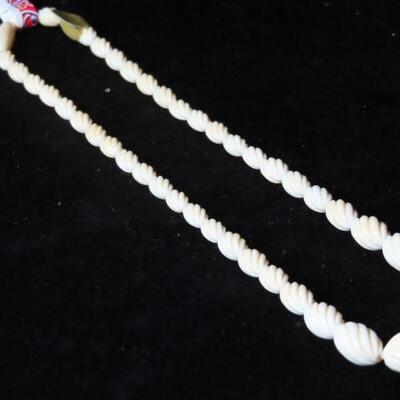 Antique Ivory necklace 18