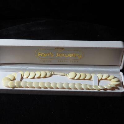 Antique round ivory necklace 