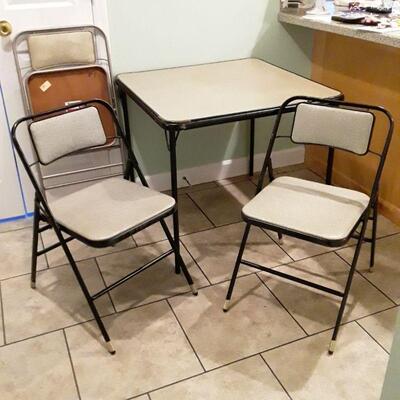 Set Vintage Samsonite Folding Table and three chairs