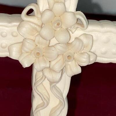 Lot 173 - Religious items