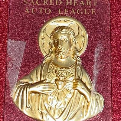 Lot 173 - Religious items