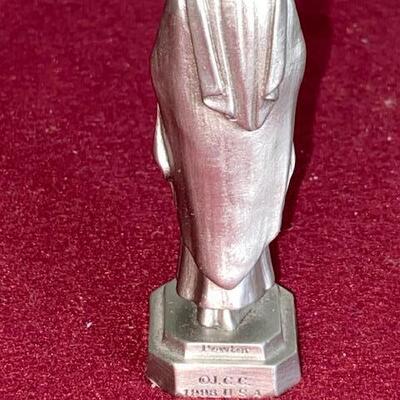 Lot 173 - Religious items