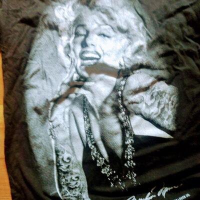 Marilyn Monroe TShirt Size Small