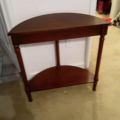 Demilune table