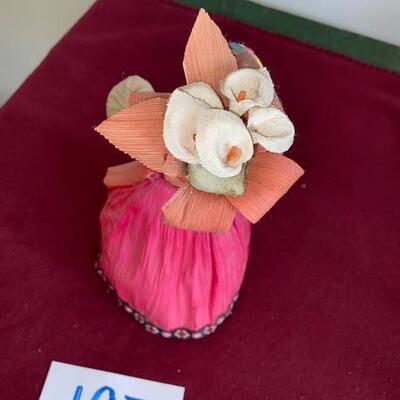 Lot 197 - Corn Husk Doll