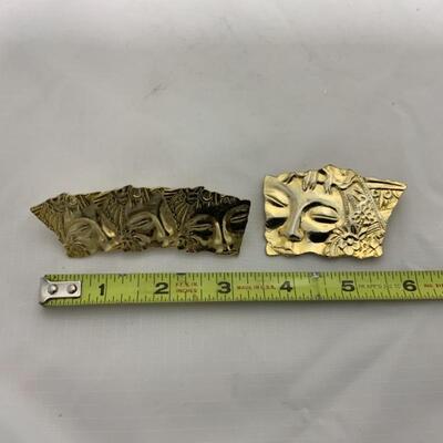 .184. Gold Tone Faces | Brooch | Hair Clip