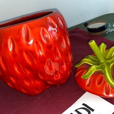 Lot 201 - Vintage Strawberry Cookie Jar