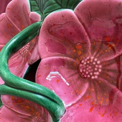 Lot 205- Flower 3 dish