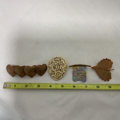 .194. Fanciful Art Jewelry Lot