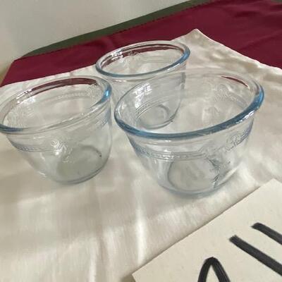 Lot 211 - Vintage Fire King bowls light blue