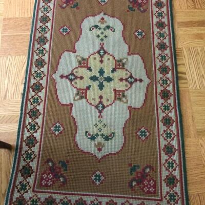 Small embroidered throw rug 50