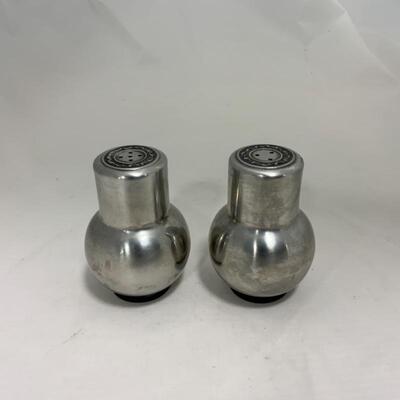 .213. VINTAGE | MCM | Pewter Candlesticks | Oneida Shakers