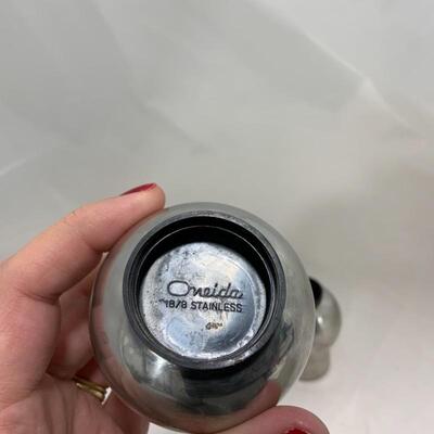 .213. VINTAGE | MCM | Pewter Candlesticks | Oneida Shakers