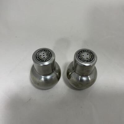 .213. VINTAGE | MCM | Pewter Candlesticks | Oneida Shakers