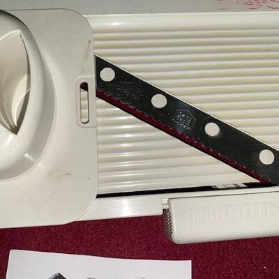 Lot 232 - Mandolin Vegetable slicer