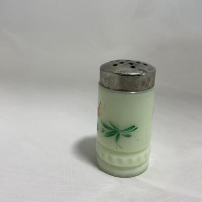 .223. HEISEY | Souvenir Custard Glass | Beechwood