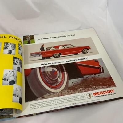 .231. VINTAGE | Arnold Palmer & Spider-Man Albums